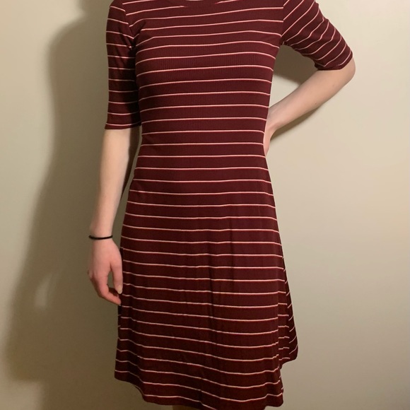 Burgundy Old Navy dress - Picture 4 of 4